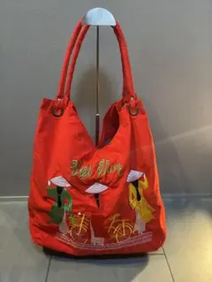 刺繍 布トートバッグ おしゃれでかわいい　何にでも使える