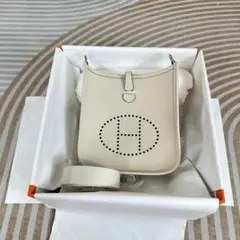 エルメス ベージュ レザー ショルダーバッグ
