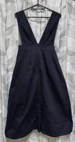 【週末価格☆】黒いVネックマキシ丈サロペット　妊婦服　マタニティ　レディース