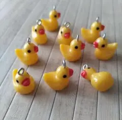 No.711ひよこ　アヒル　カン付き　【10個】ハンドメイドパーツ　新品