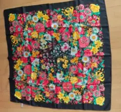 超大判　スカーフ　花柄 85cm ×85cm　レトロスカーフ