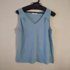 HUMAN WOMAN ノースリーブ Vネック トップス