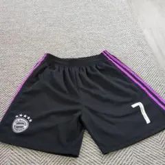 FC Bayern München ハーフパンツ 黒 7番