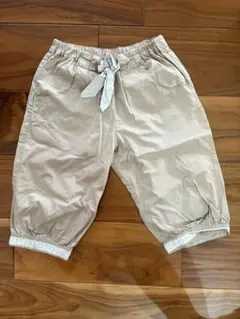 ベージュの130サイズパンツ