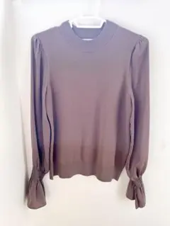 美品 サテンスリーブニット