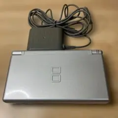ニンテンドーDS LITE/グロスシルバー