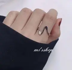 Item thumbnail for item 16048765-9c7f-4060-bfae-36ac46b0f5cc