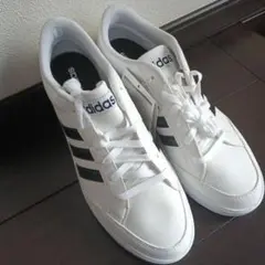 adidas ホワイト/ブラック スニーカー
