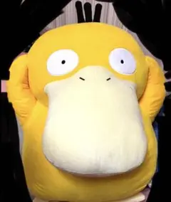 等身大コダック ポケモン」コダックの等身大ぬいぐるみがポケセンオンラインで