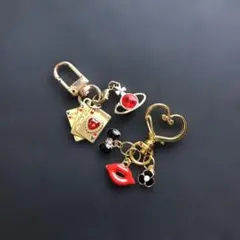 【2点セット】トランプ・惑星・口紅モチーフ キーホルダー　おまとめ品