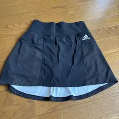 adidas ブラック ゴルフスカートMサイズ