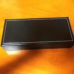 JORG HYSEKの空箱 美品