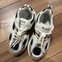 ダッドスニーカー