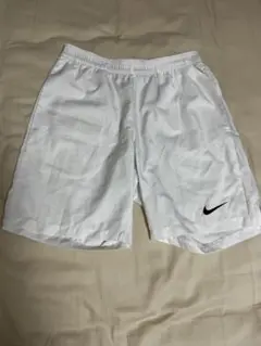 NIKEハーフパンツ　ホワイト