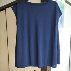 ネイビー 半袖トップス シンプルデザイン
