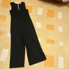 UNIQLO ブラック オールインワン Mサイズ