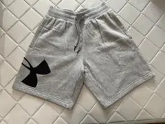 Under Armour グレー ショートパンツ Mサイズ