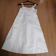 美品ｆｉｎｔ　ホワイトジャンバースカート