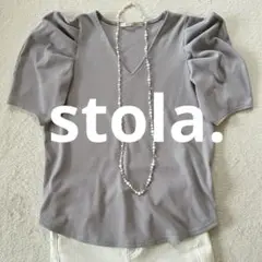 【stola.】ストラ　プルオーバー　Vネック　タックパフスリーブ　リブ編み模様