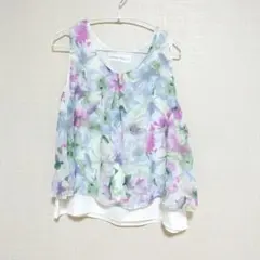 LACRYMA CHRISTY 花柄ノースリーブトップス