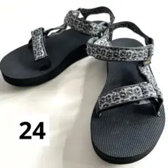 美品✨Teva (テバ) 厚底サンダル HURRICANE レオパード 24