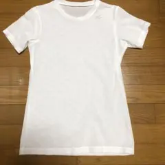 CW-X薄いTシャツ