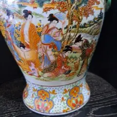 幕末～明治時代　名品！　赤絵人物画花入　里帰り品　肥碟山　古伊万里　豪商放出品 色絵人物牡丹文大壺 | 古伊万里様式 | 収蔵品詳細 | 作品を知る