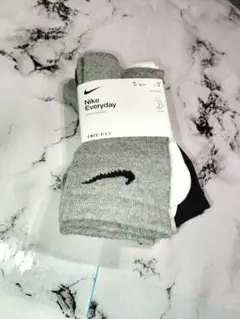 Nike Everyday レディースソックス 3足セット　新品未使用