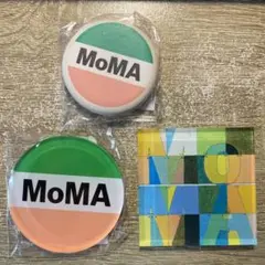 MoMAロゴ マグネット2つと消しゴム1つ