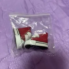 ラブブスニーカー