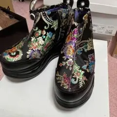 YOSUKE ヨースケ 厚底スニーカー ブラック 花柄 エスニック アジアン