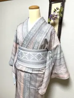 正絹　袷　小紋　コプト系縦模様　身丈（肩から）159㎝