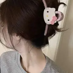 【新品未使用】ハローキティ ヘアクリップ