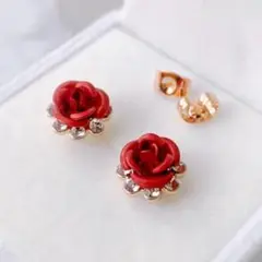 a126【大人気✨】バラピアス 赤薔薇 花言葉 上品 ゴシック 繊細 メタル細工