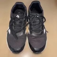 adidas アディダス　ブラック スニーカー　23.5cm