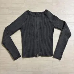 ジッパー　トップス