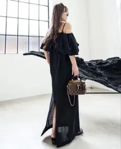 Glam Lips グラムリップス　リネンオフショルダー One-piece