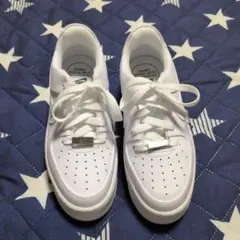 Nike Air Force 1 ホワイトスニーカー