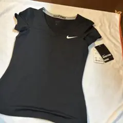 新品！NIKE PRO DRI-FIT VネックTシャツ S ブラック