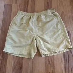 ユニクロ　メンズ　ショートパンツ