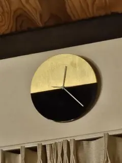 黒金円形ツートンカラー時計