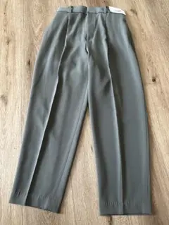 新品！UNIQLO ユニクロ　ドレープテーパード　アンクル　パンツ　Sサイズ