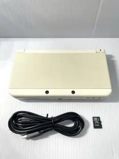 【動作品】New Nintendo 3DS ホワイト 本体(付属品あり)