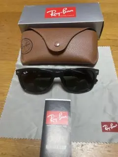 Ray-Ban RB2132F ブラックサングラス