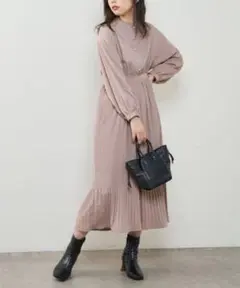 natural couture ベージュ プリーツデザイン ワンピース