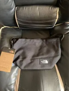ザノースフェイス　ショルダーバッグ　黑