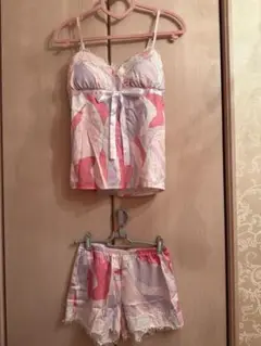 Rady キャミソールとショートパンツセット