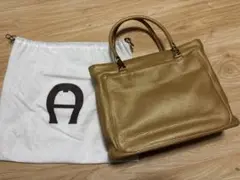 AIGNER アイグナー　ゴールドレザー トートバッグ