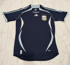 adidas アルゼンチン メッシ ユニフォーム 代表初期 19 2006 楽天市場】アルゼンチン代表 2006 アウェイ（紺） #19 MESSI