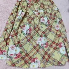 カネコイサオ 花柄スカート
